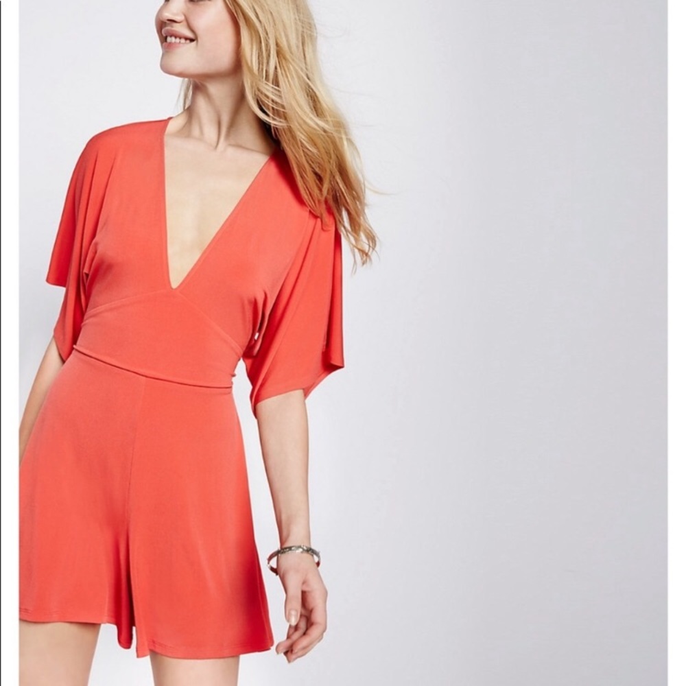 NWT Express Coral Romper Size M